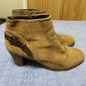Bass brown/tan ankle booties size 10